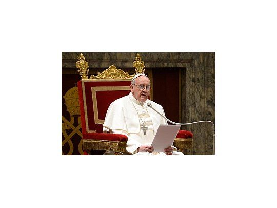 El mismo Sumo Pontífice le informó a todos los cardenales que Mejía había sufrido un infarto.