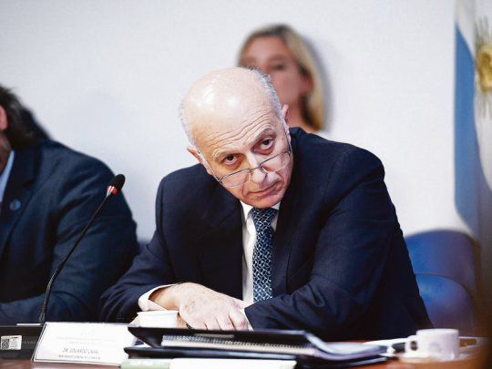 EL Procurador General Eduardo Casal volvió a enviarle una nota a Mariano Cúneo Libarona alertando por las carencias materiales y presupuestarias para implementar el sistema acusatorio en veinte días hábiles.