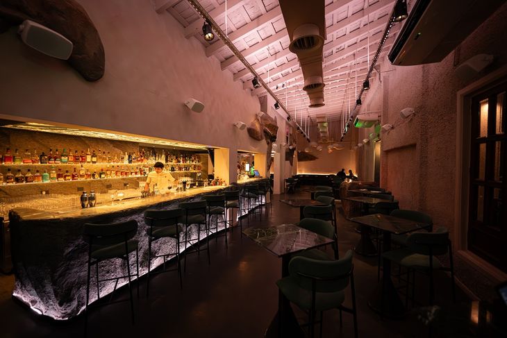 Cala Bar apostó por una propuesta que rompe con lo convencional y se define como una fusión de sabores mediterráneos con un guiño argentino. Cala Bar apostó por una propuesta que rompe con lo convencional y se define como una fusión de sabores mediterráneos con un guiño argentino.