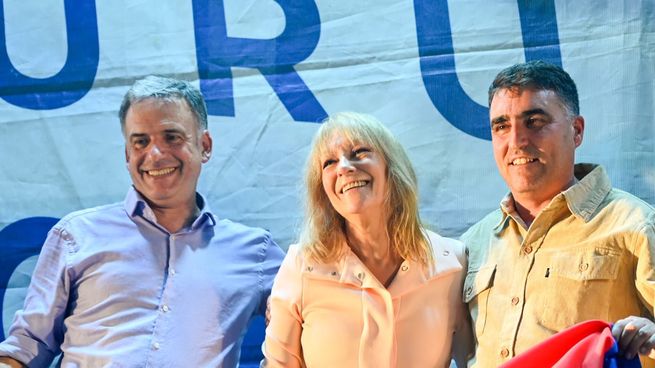 Los precandidatos del Frente Amplio le apuntaron al gobierno por su gestión sobre seguridad y economía.