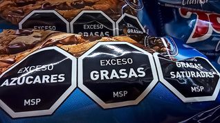 Archivo. El Gobierno puso primera para derogar la Ley de Etiquetado Fronta. Archivo. El Gobierno puso primera para derogar la Ley de Etiquetado Fronta.