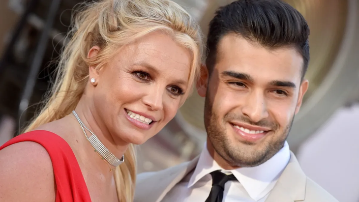 Fans of the pop princess were stunned when they learned that Britney Spears and Jason Alexander had tied the knot Fans of the pop princess were stunned when they learned that Britney Spears and Jason Alexander had tied the knot
