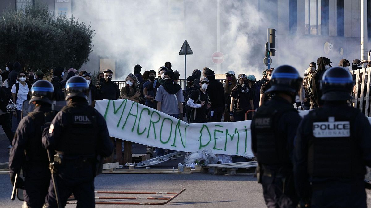 Chaos in the streets and more than 200 detainees in rejection of government adjustments