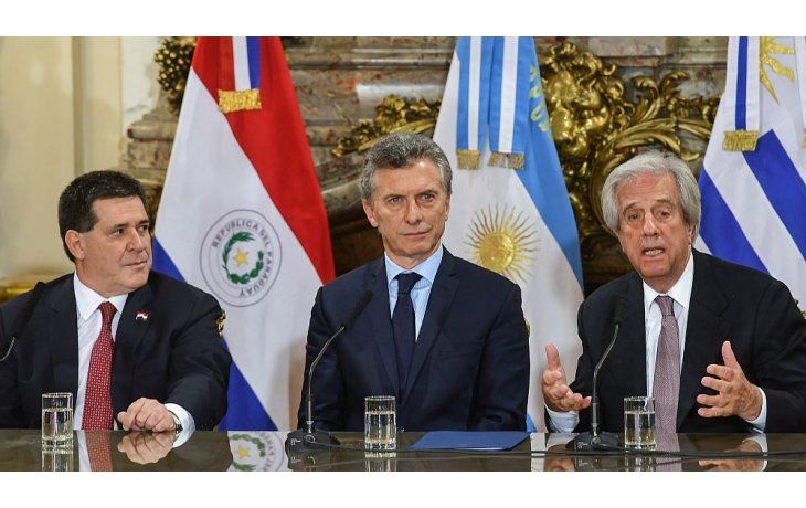 Argentina, Uruguay y Paraguay lanzaron candidatura conjunta para el Mundial de 2030