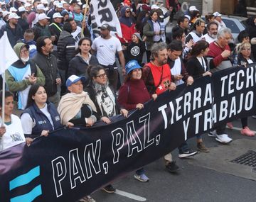 San Cayetano: los movimientos sociales marcharon al centro porteño con reclamos al Gobierno