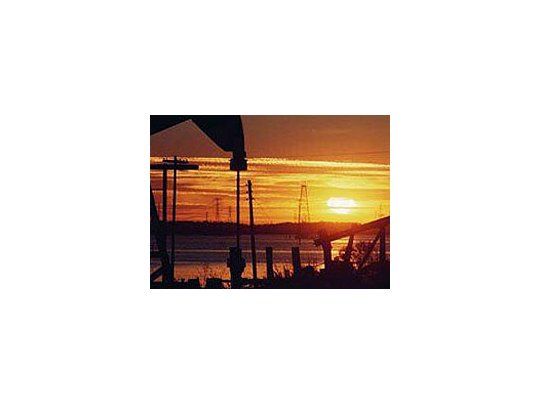 El petróleo subió 4,4%