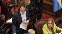Martín Lousteau dará quorum para tratar la ley Bases en el Senado.