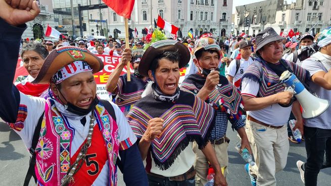 Marchas Perú Lima.jpg