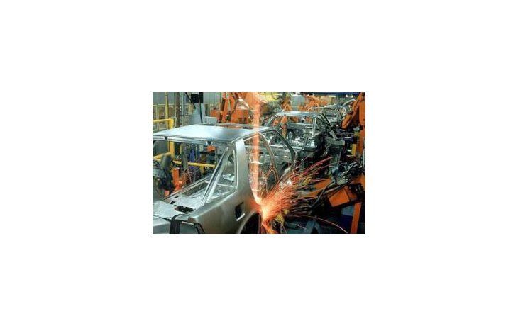 La industria se contrajo 2,7% en 2014, según UIA