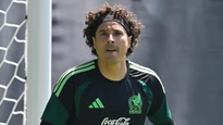 Como en diciembre pasado, Memo Ochoa fue homenajeado en sus redes sociales por la FIFA. Una leyenda del fútbol con seis Mundiales, al igual que Messi y Cristiano.