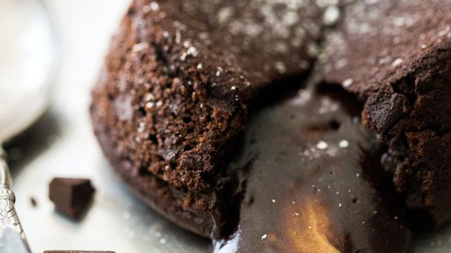Suma a tus recetas este volcan de chocolate para el invierno. 