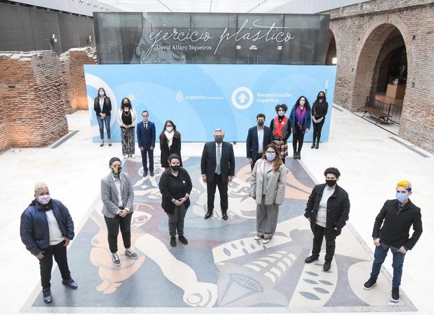 El presidente Alberto Fernández encabezó el acto de la puesta en marcha del DNI para identidades no binarias.