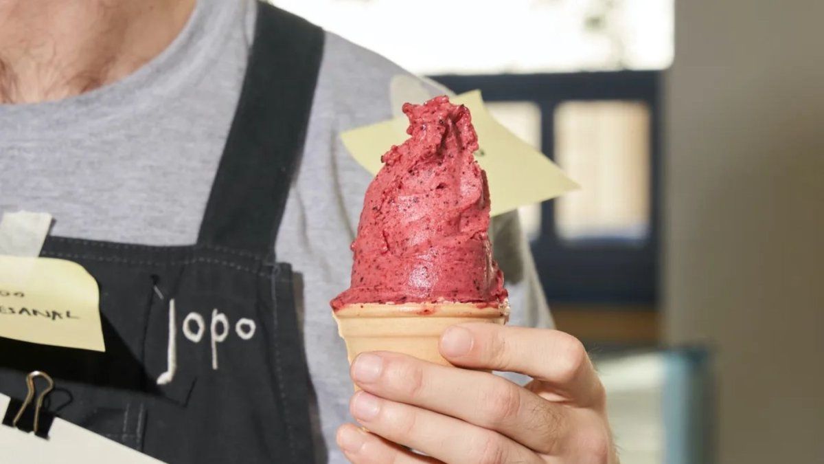 JOPO: Villa Urquiza’s ice cream and cafeteria with puff pastry XL