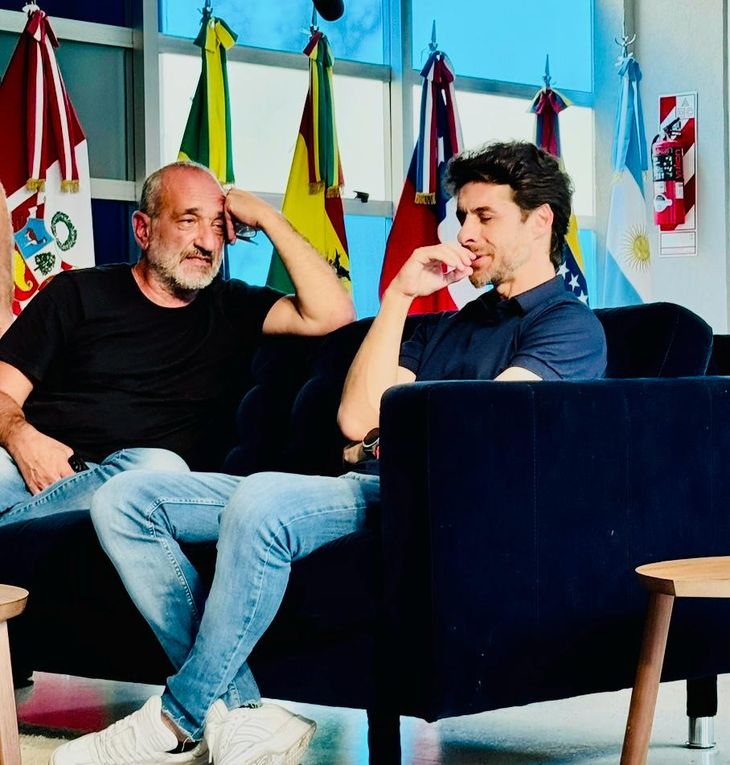 Pablo Aimar aporta su mirada sobre la construcción del grupo y el trabajo del cuerpo técnico en una producción que revela la intimidad del proceso mundialista Pablo Aimar aporta su mirada sobre la construcción del grupo y el trabajo del cuerpo técnico en una producción que revela la intimidad del proceso mundialista