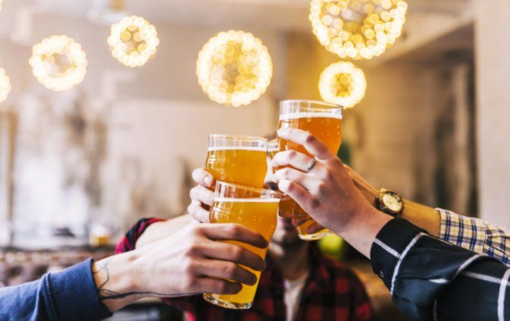 Oktoberfest es el festival de cerveza más grande del mundo que se celebra anualmente en Múnich, Baviera.