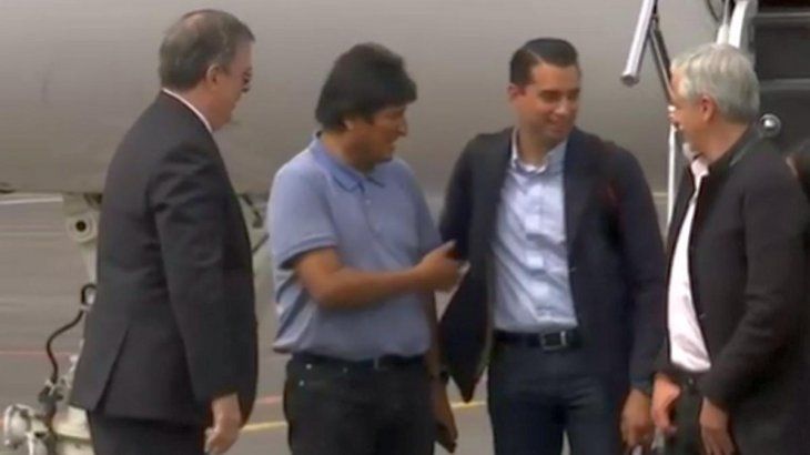 Evo&nbsp;Morales y &Aacute;lvaro Garc&iacute;a Linera arribaron a Ciudad de M&eacute;xico, luego de&nbsp;presentar su renuncia a los cargos de presidente y vicepresidente de Bolivia.
