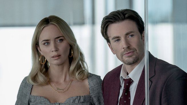 Netflix presented the first preview of “The Business of Pain” with Emily Blunt and Chris Evans