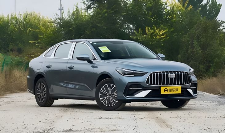 El Starshine 6 utiliza el tren motriz EM 2.0 de Geely, con un motor naftero 1.5 litros y otro eléctrico de 120 kW. El Starshine 6 utiliza el tren motriz EM 2.0 de Geely, con un motor naftero 1.5 litros y otro eléctrico de 120 kW.