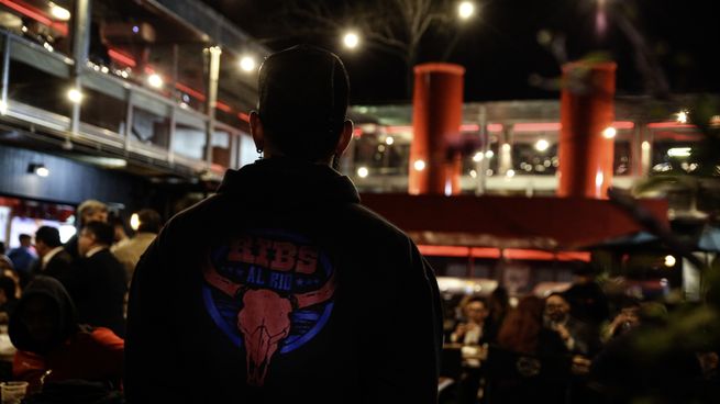 Para agendar: asado y el ahumado se enfrentan en Costanera Norte este próximo 8 de noviembre, en un evento único.