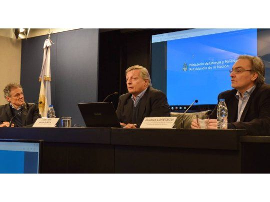 Aranguren recibió a empresarios para presentar nuevo cuadro tarifario del gas