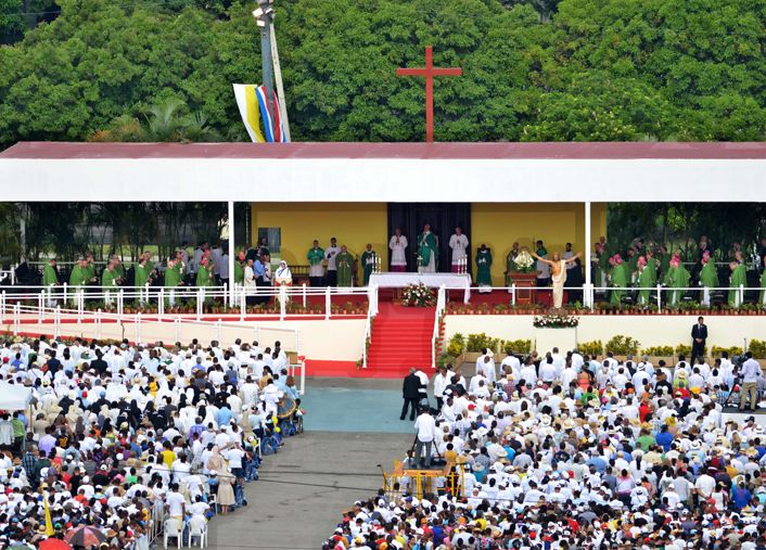En Cuba, Francisco pidió un servicio al prójimo alejado de las ideas y vinculado a las personas (foto 3)