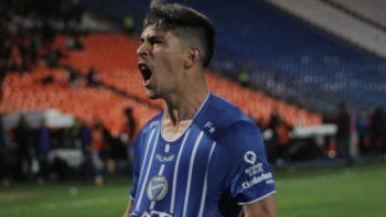 Sube y se olvida. Godoy Cruz dejó atrás a Aldosivi y quedó a cuatro puntos de la cima en la Liga Profesional.