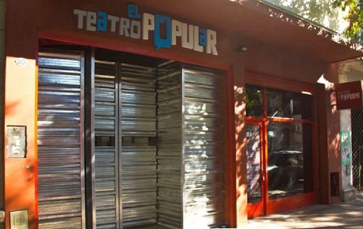 El teatro El Popular está ubicado en Chile 2080, en CABA.