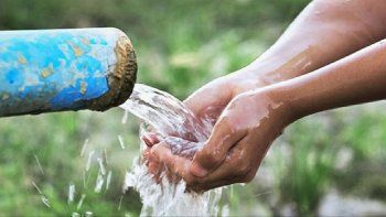 El agua y saneamiento constituyen la primera barrera de protección para la salud y que la pandemia desnudó