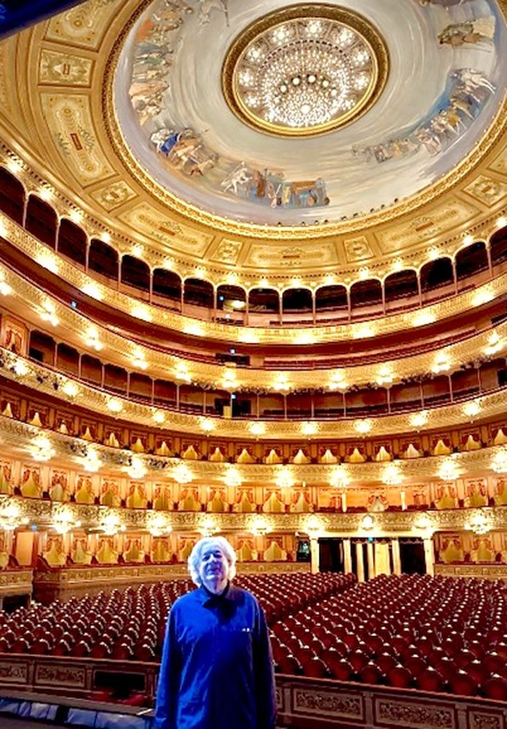 James Judd en el Teatro Colón. El sábado dirigirá un concierto con dos obras de Felix Mendelssohn. James Judd en el Teatro Colón. El sábado dirigirá un concierto con dos obras de Felix Mendelssohn.