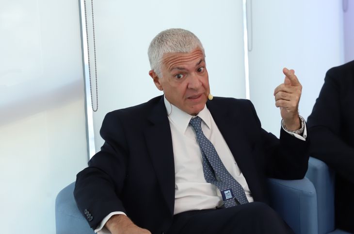 Álvarez vinculó el desarrollo de la industria con el rumbo de la macroeconomía. Álvarez vinculó el desarrollo de la industria con el rumbo de la macroeconomía.