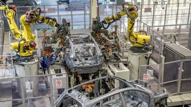 El esquema chino se impone en las automotrices europeas.