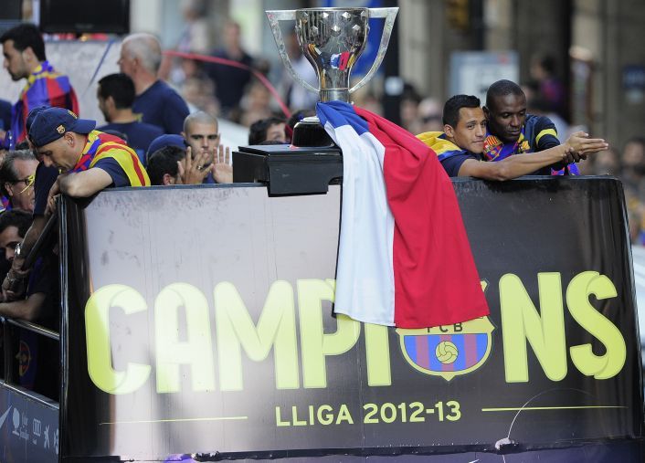 Los festejos de Barcelona ante una multitud.