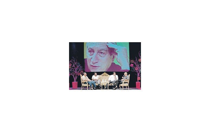 Los argentinos Cristian Alarcón y Martín Caparrós compartieron el homenaje a Martínez con el venezolano Sergio Dahbar y el colombiano Jaime Avello, director de la fundación organizadora del festival.