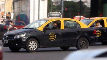 taxis y remises recibiran subsidios para cargar combustible en la rioja