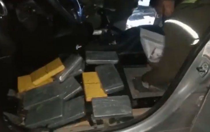 Se hallaron más de 60 kilogramos de cocaína fraccionados.