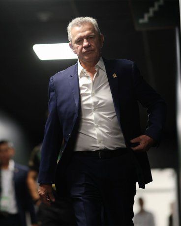 Javier Aguirre manfestó tras la derrota que “Yo siempre he dicho que ante la adversidad conoces a la gente y con un marcador tan fuerte en contra, veo las conductas de los jugadores dentro y fuera y eso quiero Javier Aguirre manfestó tras la derrota que “Yo siempre he dicho que ante la adversidad conoces a la gente y con un marcador tan fuerte en contra, veo las conductas de los jugadores dentro y fuera y eso quiero