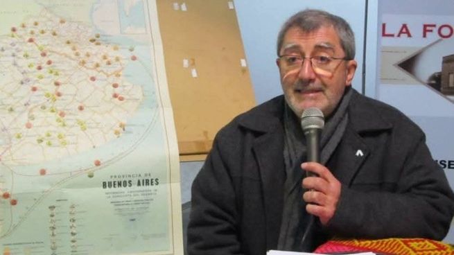 Asesinaron al historiador Alberto Julio Fernández en su casa. 