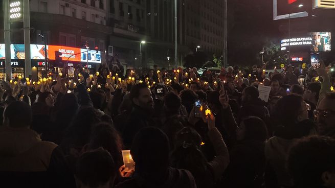 Marcha de velas en defensa del Hospital Garrahan.