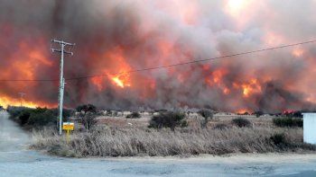 grave: ya son nueve las provincias afectadas por incendios forestales