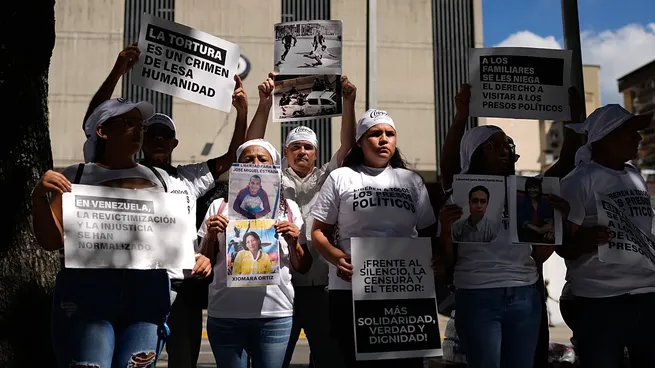 Madres de detenidos por protestar contra Maduro se manifiestan desde julio del 2024 por la liberación de sus hijos.