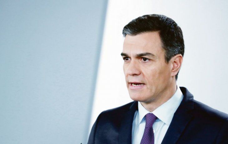 ATRAPADO. El presidente Pedro Sánchez depende de un cambio de posición de los partidos catalanes para evitar su caída.