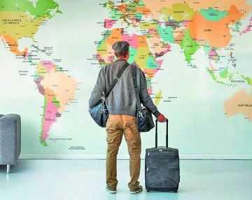 El dólar y el turismo: ¿conviene comprar viajes al exterior para ahorrar?