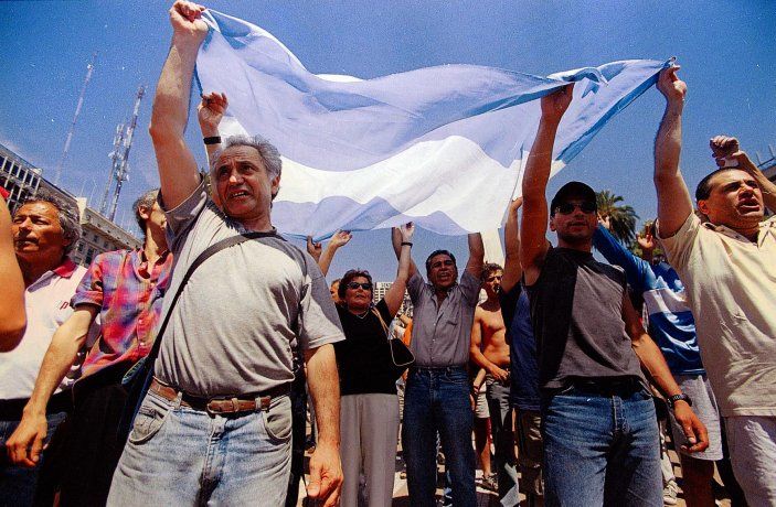 Ámbito expone sus archivos de 2001