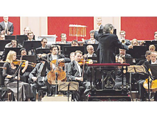 Nagano. Es un director inquieto en cuyo talento musical confluyen numerosas influencias y culturas.