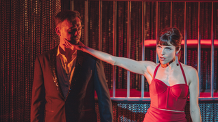 Josefina Scaglione y Santiago Otero Ramos en No me quieras tanto, que se presenta los domingos en El Picadero. Josefina Scaglione y Santiago Otero Ramos en No me quieras tanto, que se presenta los domingos en El Picadero.