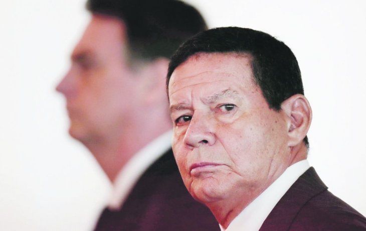 ¿Rival?. Según audios de WhatsApp que trascendieron, para Jair Bolsonaro, el general Hamilton Mourão pretende disputarle la candidatura del oficialismo en las elecciones presidenciales de 2022.