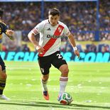 River y Boca son los dos equipos que mayor cantidad de dinero recaudan en Argentina por sponsoreo en sus camisetas. Superan los u$s 20.000.000 cada uno. River y Boca son los dos equipos que mayor cantidad de dinero recaudan en Argentina por sponsoreo en sus camisetas. Superan los u$s 20.000.000 cada uno.