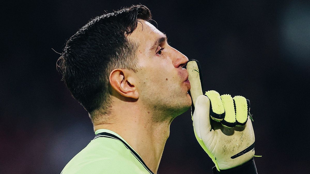 Are they trying to silence him?  UEFA sanctioned “Dibu” Martínez for his show on penalties
