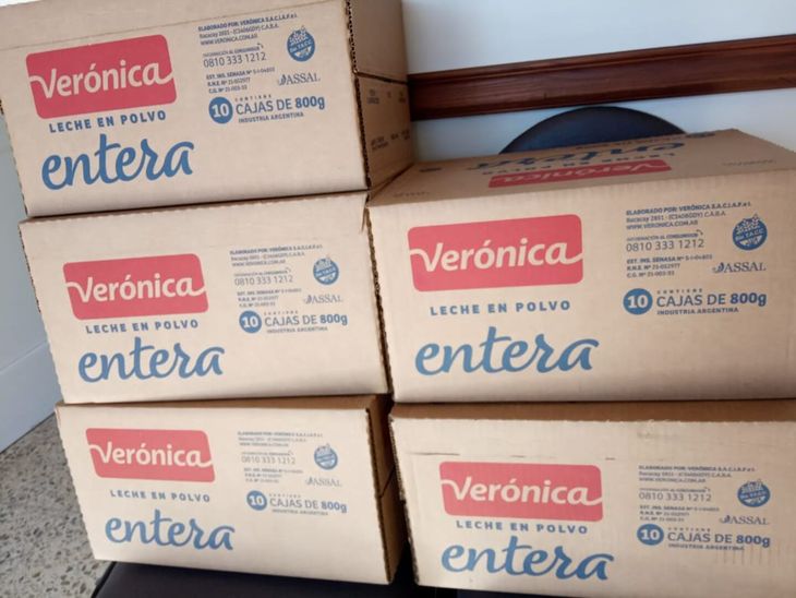 Durante la pandemia, Verónica llegó a cargar 23 camiones diarios desde Clason, procesando más de un millón de litros de leche por jornada. Durante la pandemia, Verónica llegó a cargar 23 camiones diarios desde Clason, procesando más de un millón de litros de leche por jornada.