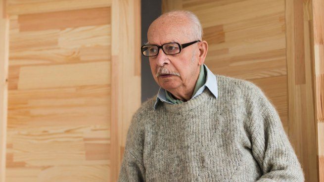 Se vestía y vivía como una persona de bajos recursos, pero la verdad era completamente distinta.